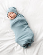 Load image into Gallery viewer, Blue Beanie &amp; Blanket Set