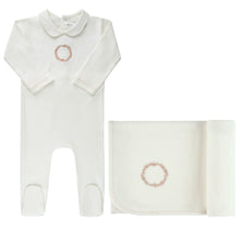 Load image into Gallery viewer, Ely&#39;s &amp; Co Jersey Rose Gold Cotton Embroidered Wreath Layette Set